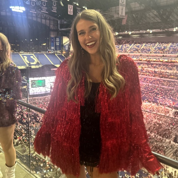 Meet your Posher, Emma Kate - Picture 6 of 7